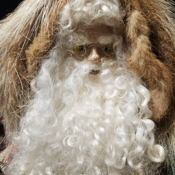 Hand Crafted Santa Claus Decoration for Christmas Season - Picture 7 of 16